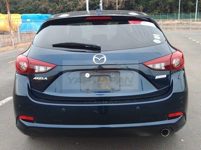 Mazda Axela Sport 2018 Blue