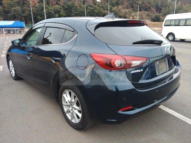Mazda Axela Sport 2018 Blue