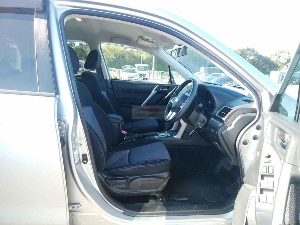 Subaru Forester 2018 Silver