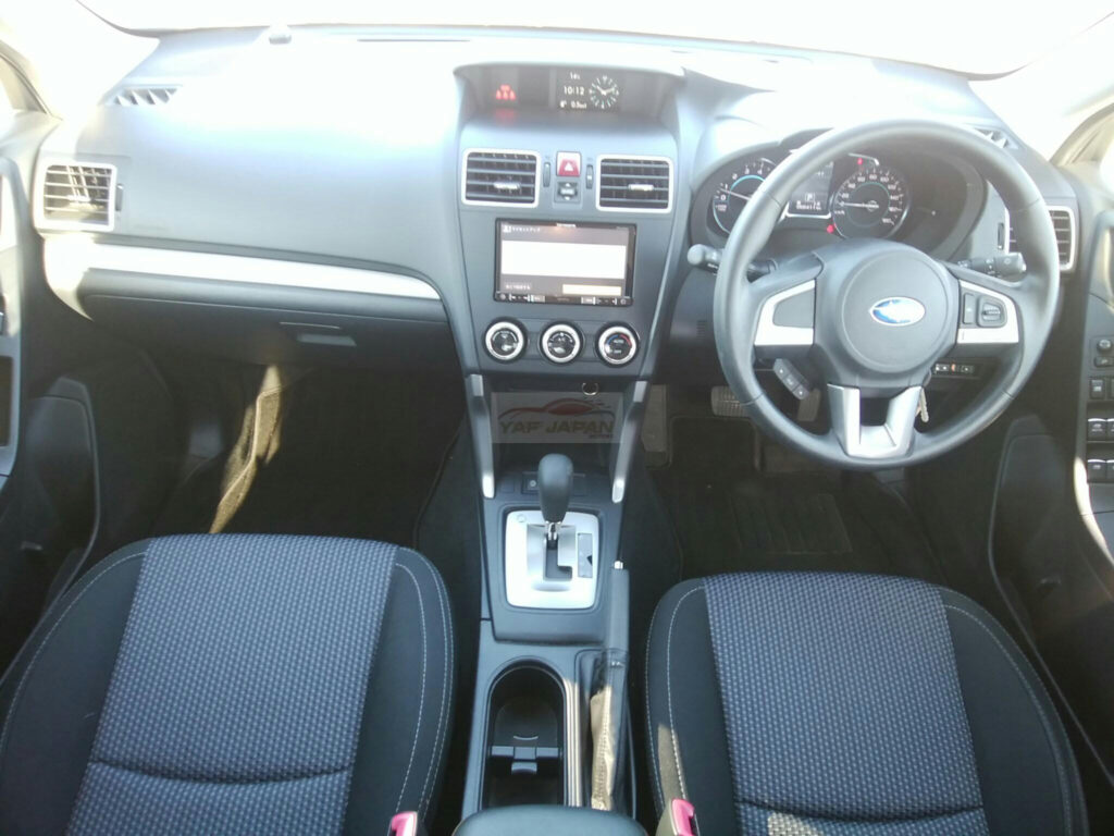 Subaru Forester 2018 Silver