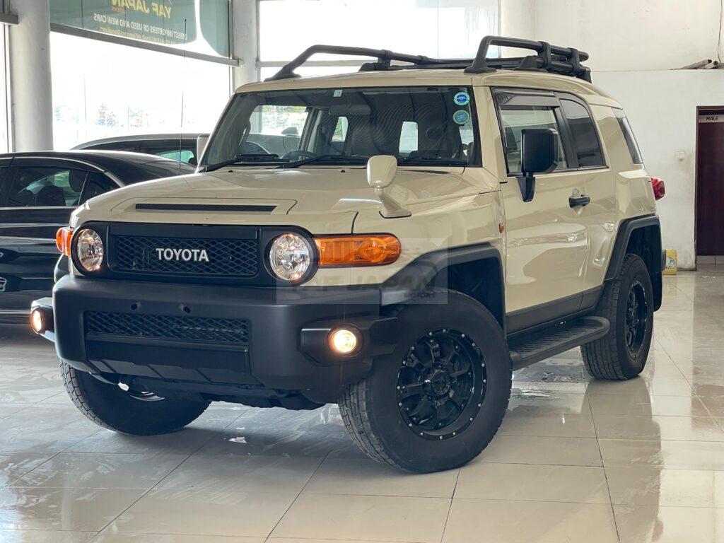 Toyota FJ CRUISER 2018 Beige