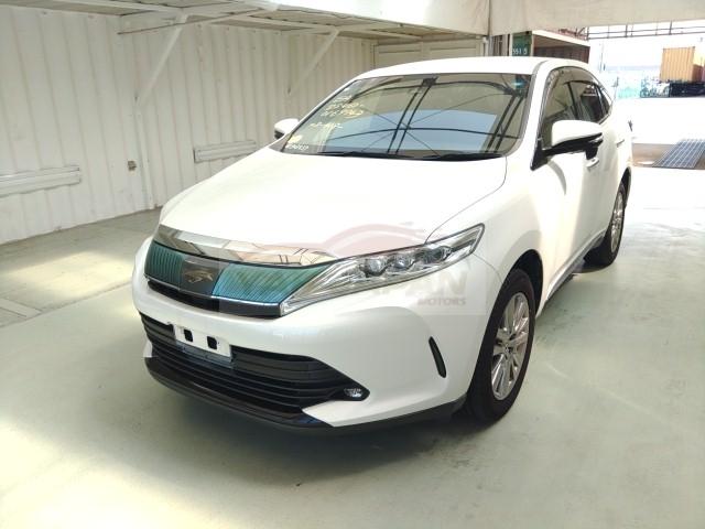 Toyota Harrier Premium 2019 Pearl White