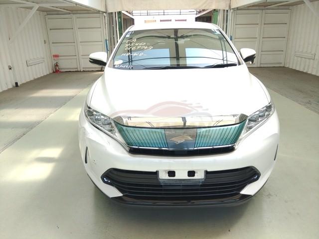 Toyota Harrier Premium 2019 Pearl White