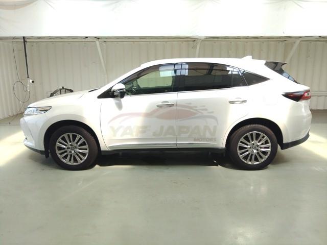Toyota Harrier Premium 2019 Pearl White