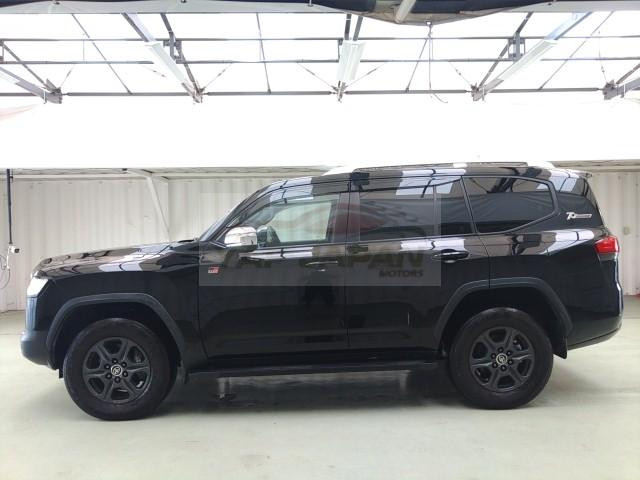 Toyota Land Cruiser ZX LC300 2022 Black