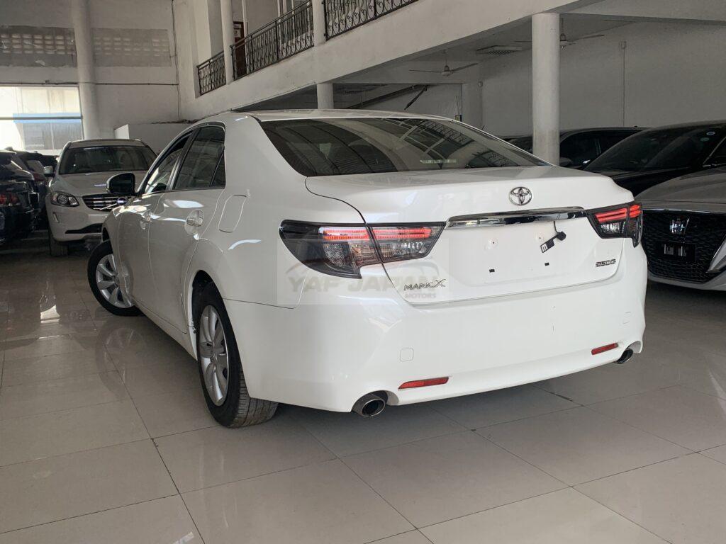 Toyota Mark X 2017 White