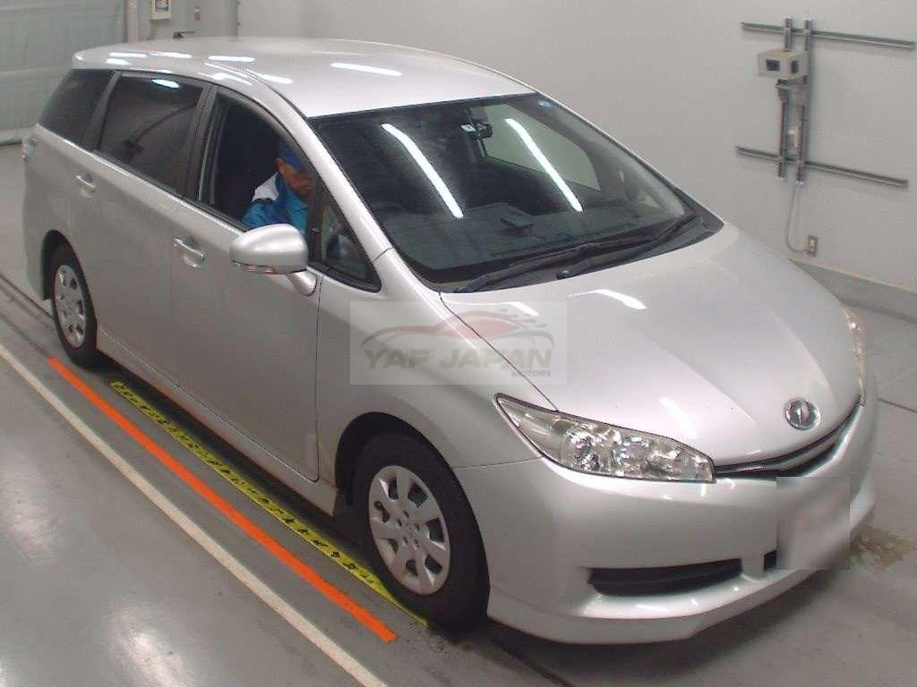 Toyota Wish 2017 Silver