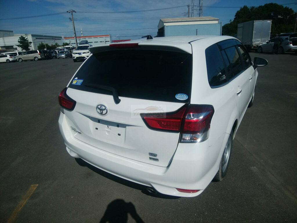 Toyota Fielder 2018 Pearl White