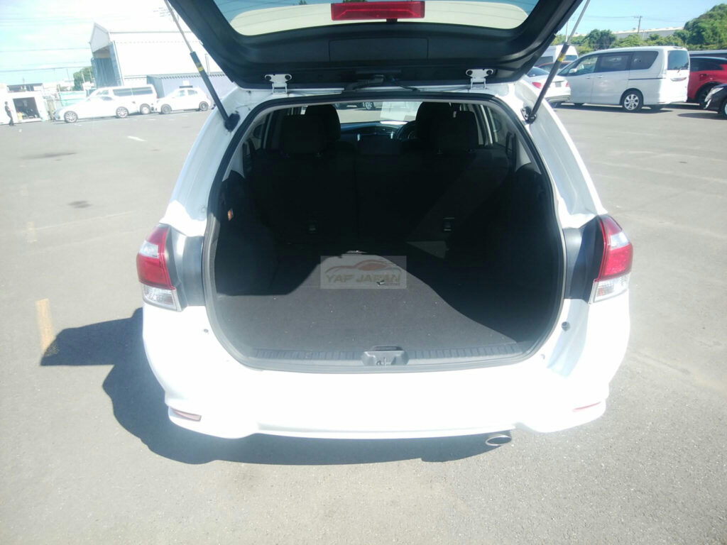 Toyota Fielder 2018 Pearl White