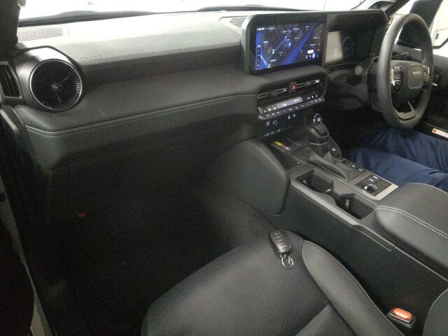 Toyota Land Cruiser 250 2024 Pearl White