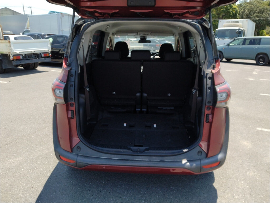 Toyota Sienta Hybrid 2019 Red Wine