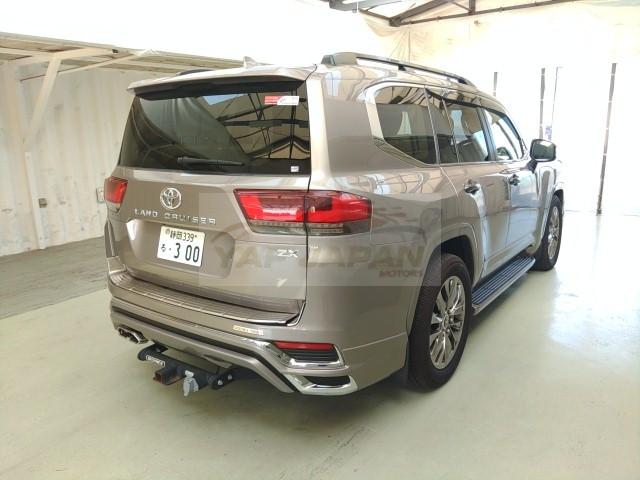 Toyota Land Cruiser ZX LC300 2024 Gold