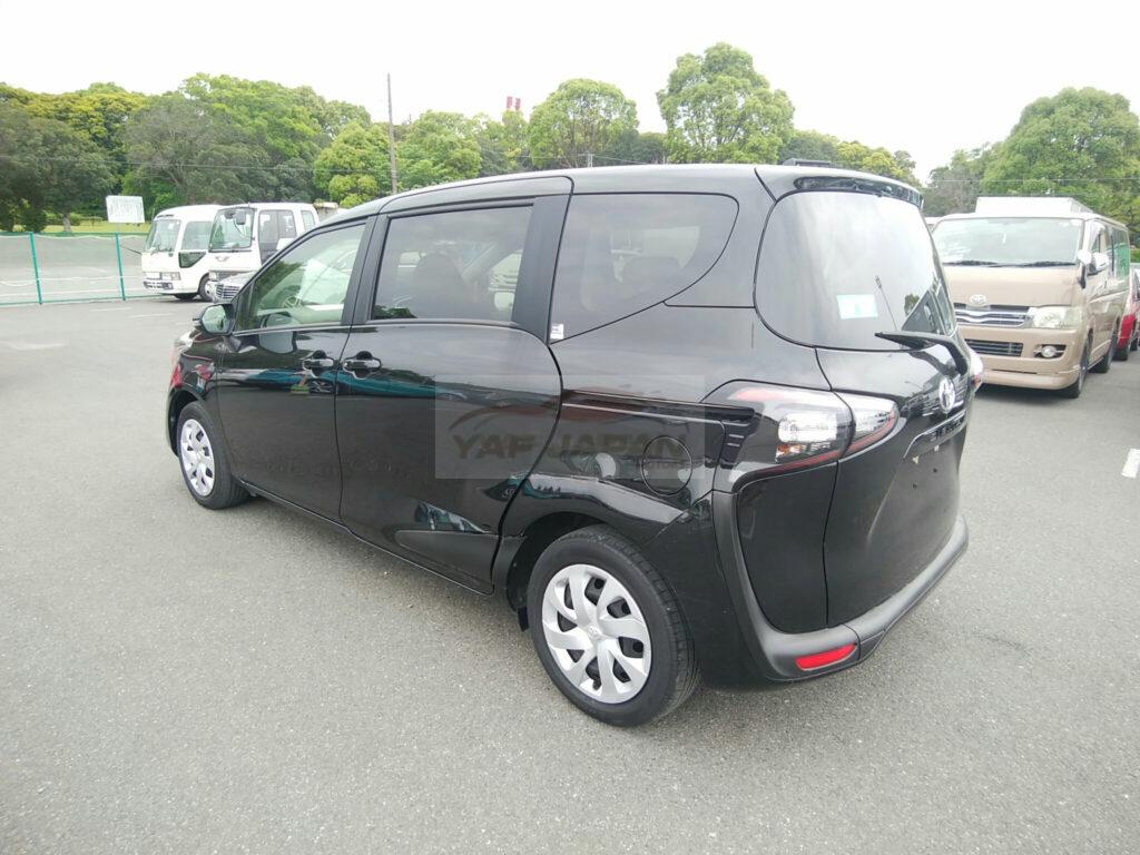 Toyota Sienta Non hybrid 2018 Black