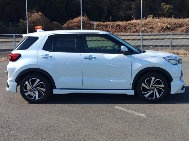 Toyota Raize 2020 Pearl White