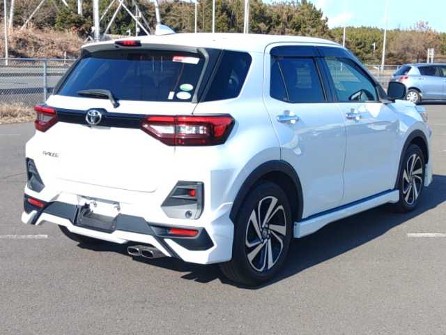 Toyota Raize 2020 Pearl White