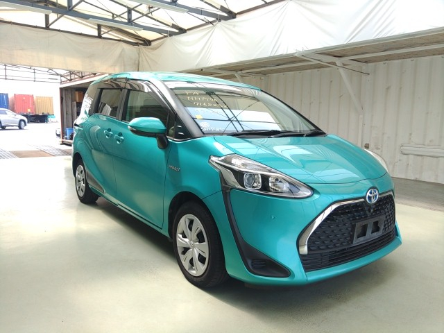 Toyota Sienta Hybrid 2019 Ocean Green