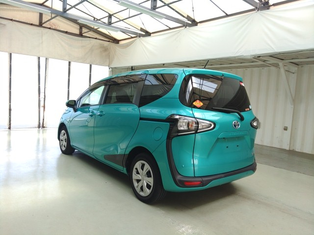 Toyota Sienta Hybrid 2019 Ocean Green