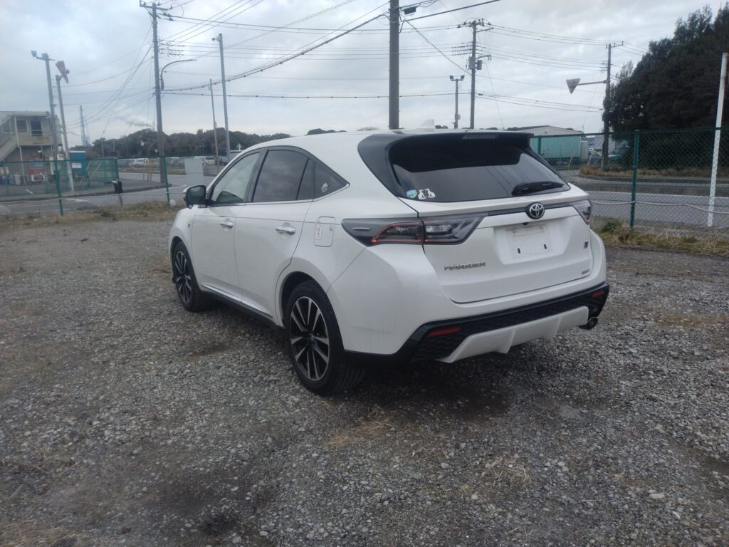 Toyota Harrier GR Sports 2020 Pearl White