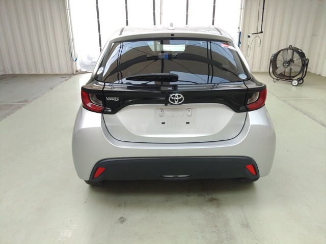 Toyota Yaris 2020 Silver