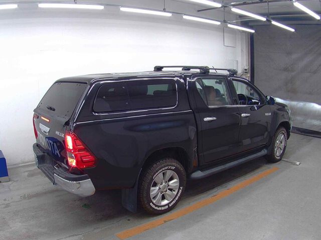 Toyota Hilux Double Cabin Black